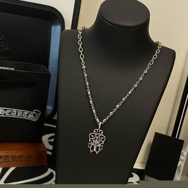 Ch**me He**ts necklaces